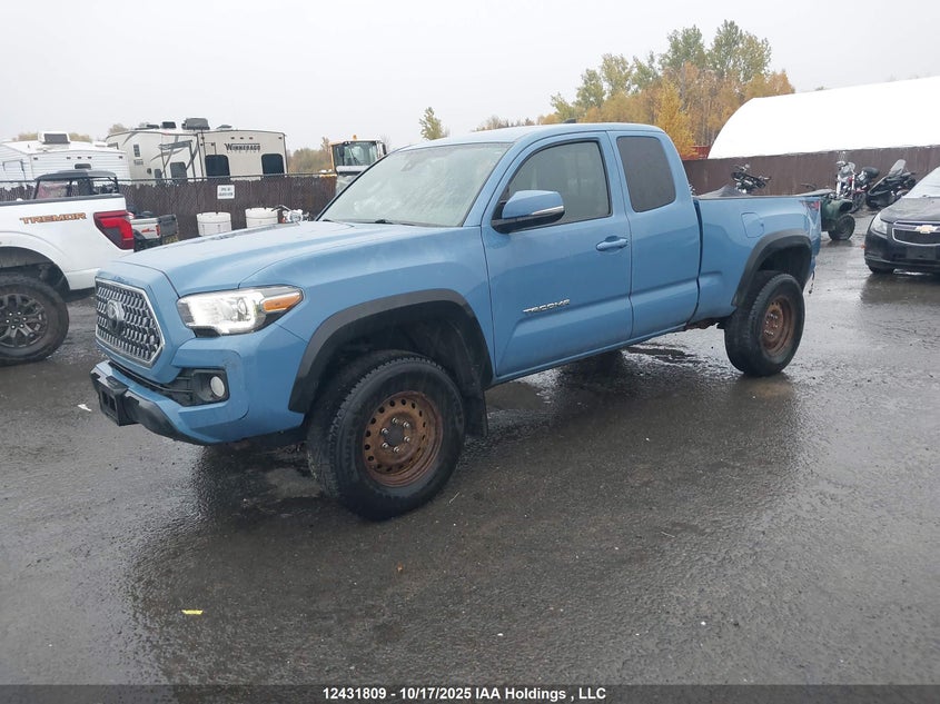 5TFSZ5AN8KX200592 2019 TOYOTA TACOMA photo no. 2