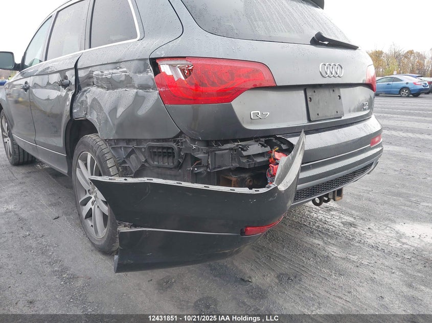 WA1MMCFE8BD002420 2011 AUDI Q7 photo no. 6