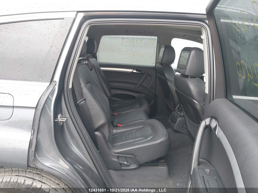 WA1MMCFE8BD002420 2011 AUDI Q7 photo no. 8