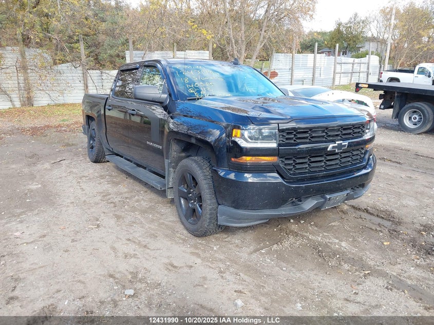 3GCUKPECXJG140562 2018 Chevrolet Silverado K1500 Custom auction photo 1