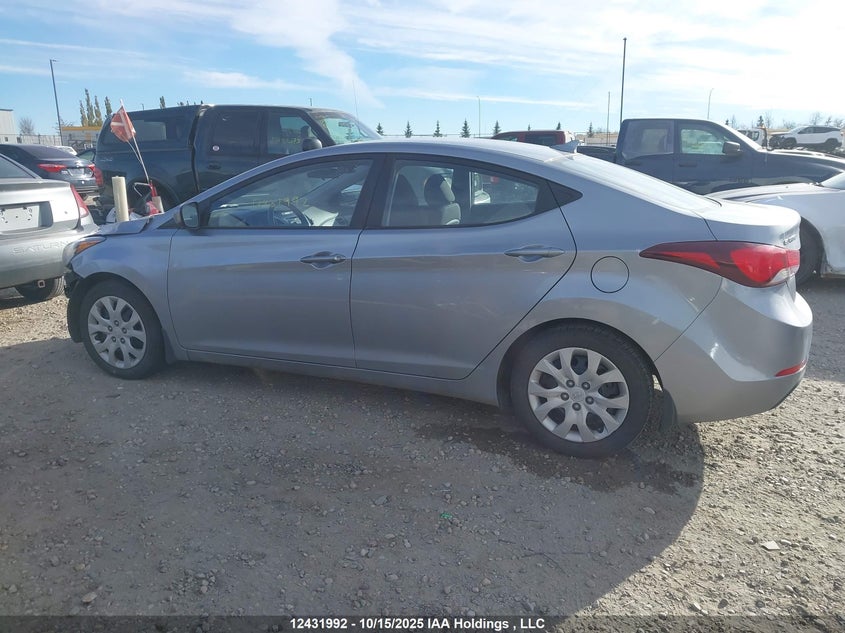 5NPDH4AE3FH632661 2015 HYUNDAI ELANTRA photo no. 14