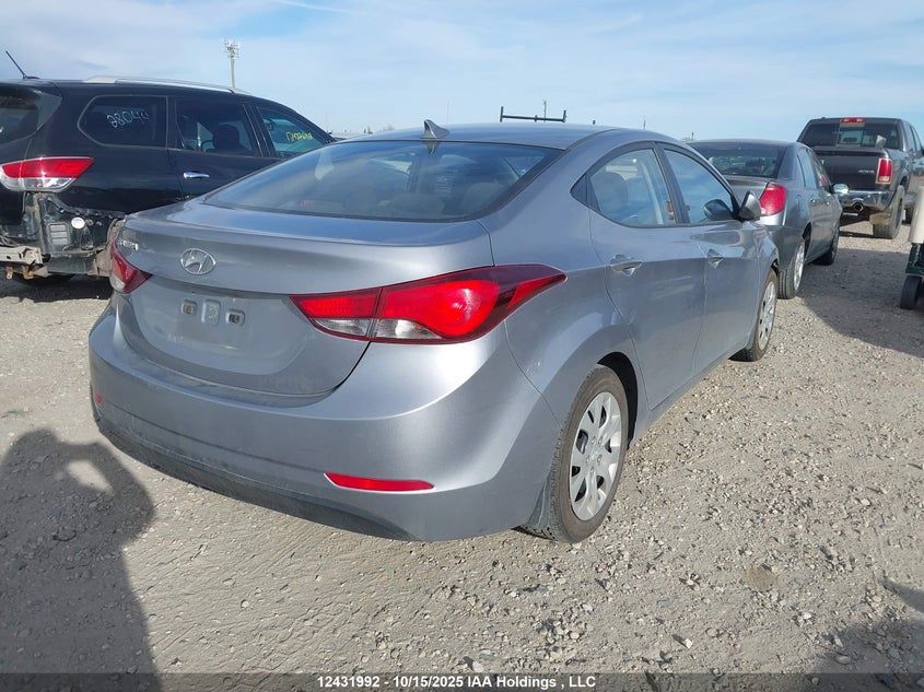5NPDH4AE3FH632661 2015 HYUNDAI ELANTRA photo no. 4