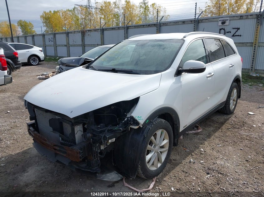 5XYPGDA18GG038847 2016 KIA SORENTO photo no. 2