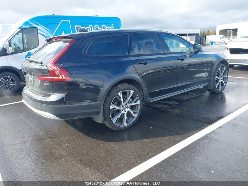 YV4062NL5T1206259 2026 VOLVO V90 CROSS COUNTRY photo no. 4