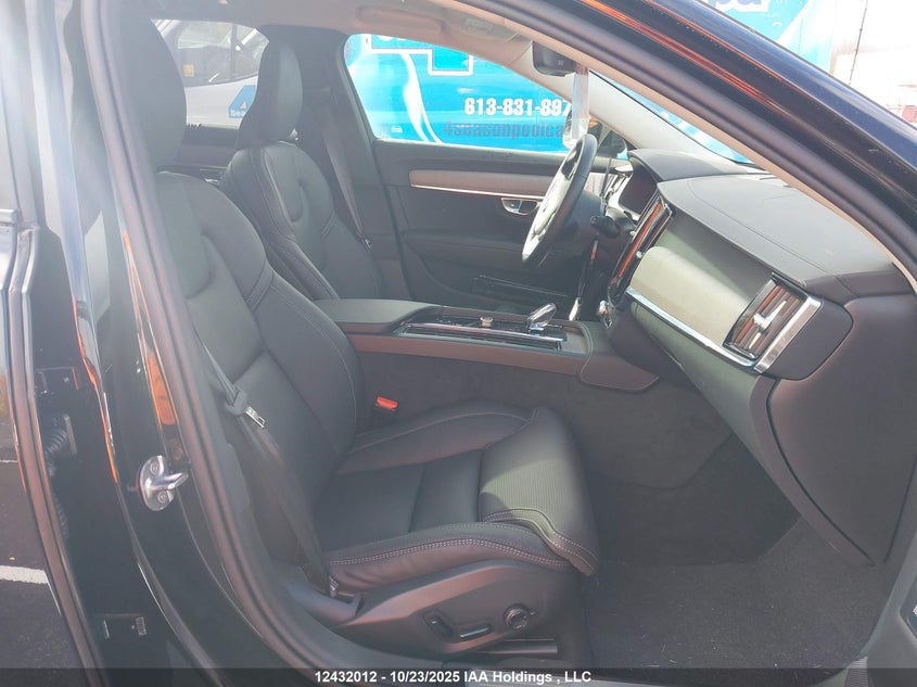 YV4062NL5T1206259 2026 VOLVO V90 CROSS COUNTRY photo no. 5