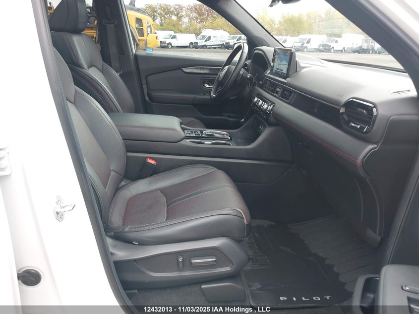 5FNYG1H87RB500332 2024 HONDA PILOT photo no. 5