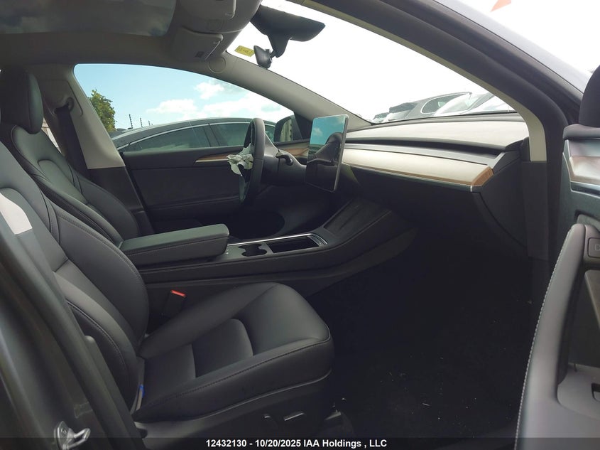 LRWYGDEE1RC630645 2024 TESLA MODEL Y photo no. 5