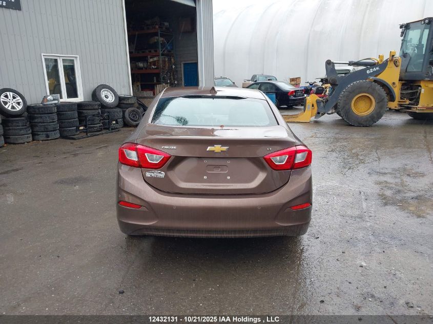 2019 Chevrolet Cruze Lt VIN: 1G1BE5SM7K7111882 Lot: 12432131