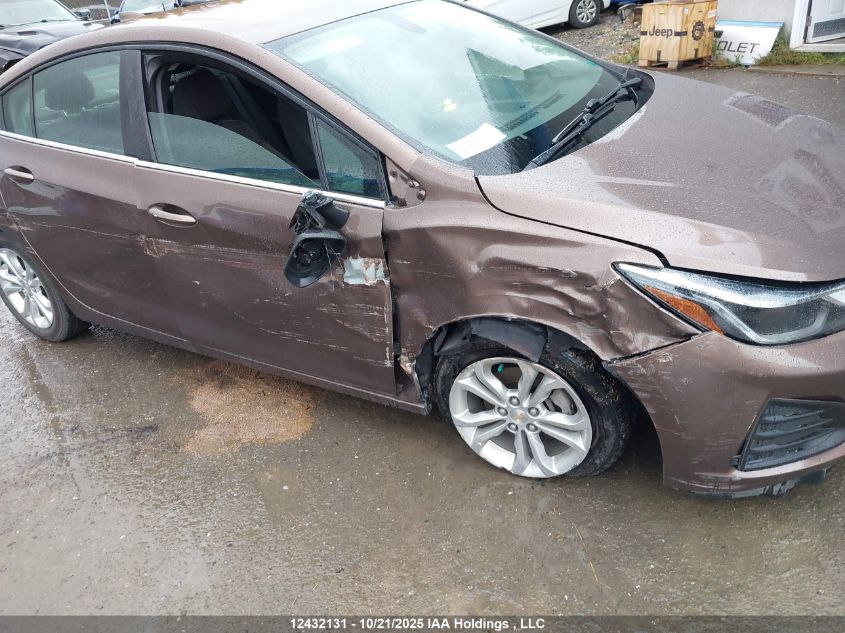 2019 Chevrolet Cruze Lt VIN: 1G1BE5SM7K7111882 Lot: 12432131