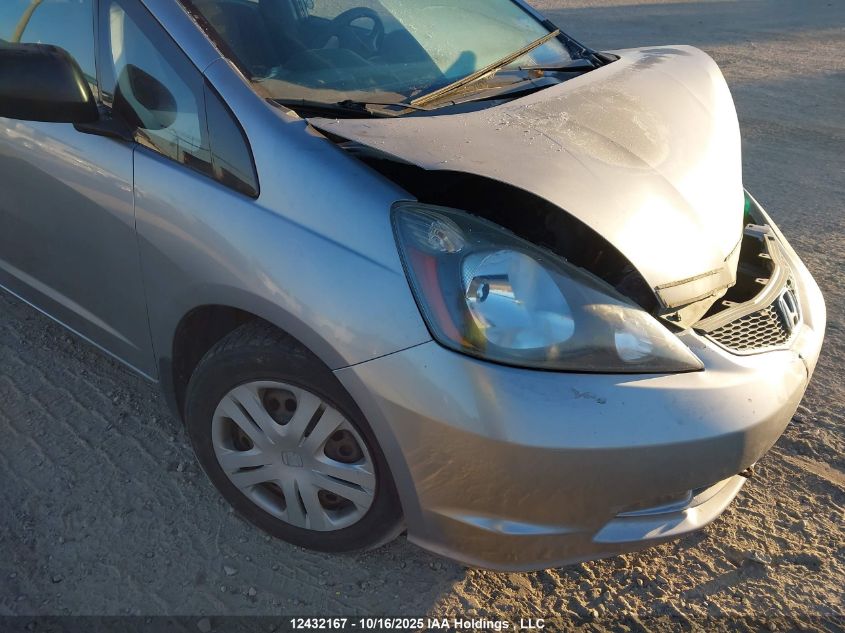 2010 Honda Fit Dx-A VIN: JHMGE8H32AC801573 Lot: 12432167