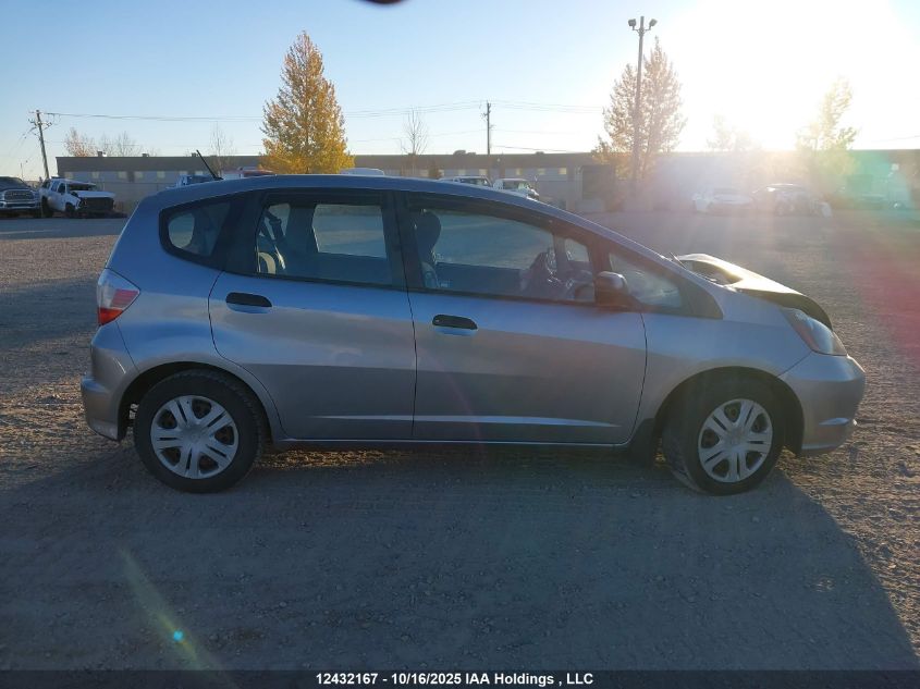 2010 Honda Fit Dx-A VIN: JHMGE8H32AC801573 Lot: 12432167