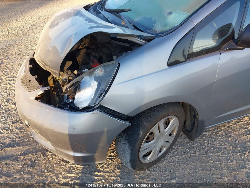 2010 Honda Fit Dx-A VIN: JHMGE8H32AC801573 Lot: 12432167