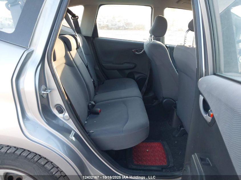 2010 Honda Fit Dx-A VIN: JHMGE8H32AC801573 Lot: 12432167