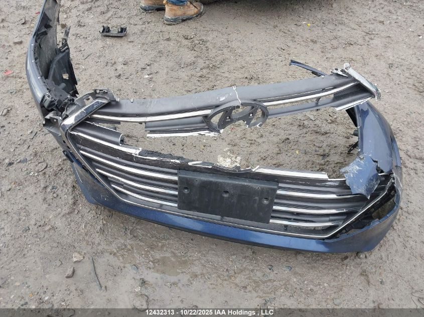 2017 Hyundai Elantra Limited VIN: KMHD84LF8HU255450 Lot: 12432313