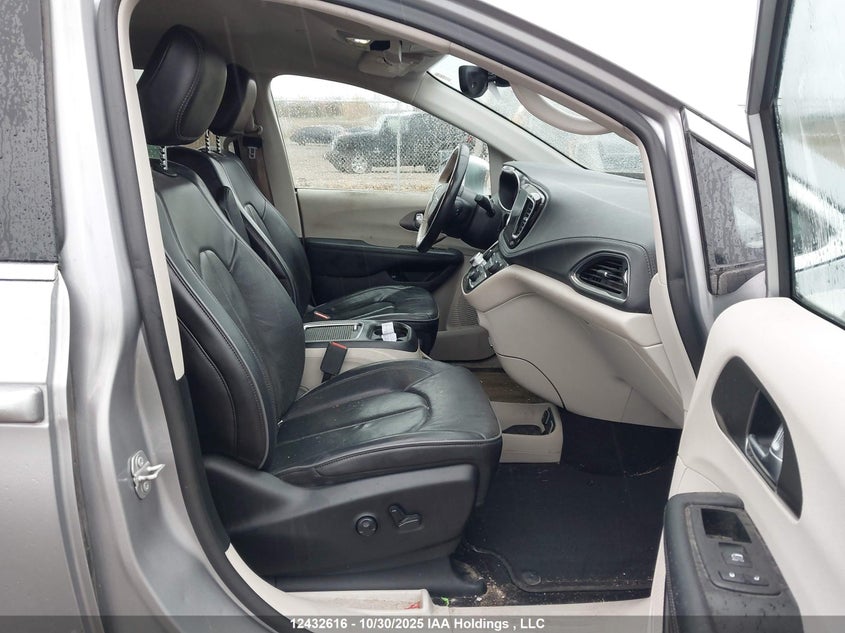 2C4RC1N75KR614044 2019 CHRYSLER PACIFICA photo no. 5