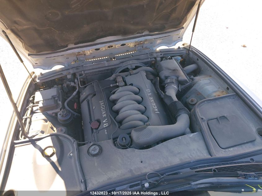 1998 Jaguar Vandenplas VIN: SAJKN6242WC837046 Lot: 12432823