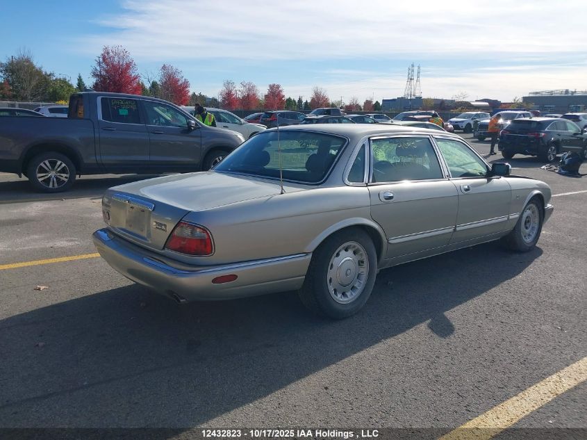 1998 Jaguar Vandenplas VIN: SAJKN6242WC837046 Lot: 12432823