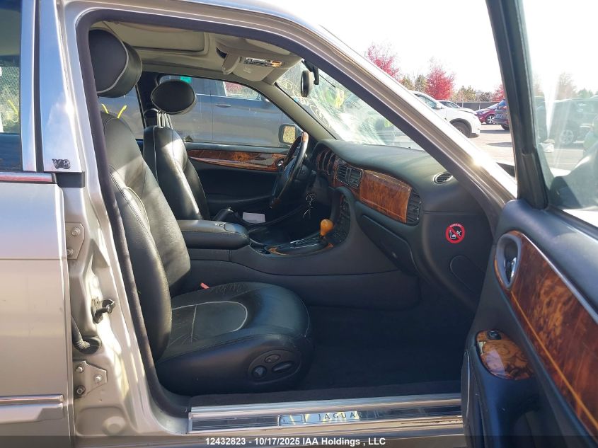 1998 Jaguar Vandenplas VIN: SAJKN6242WC837046 Lot: 12432823