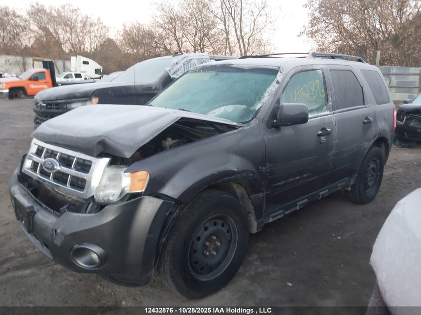 1FMCU93G39KB76732 2009 FORD ESCAPE photo no. 2