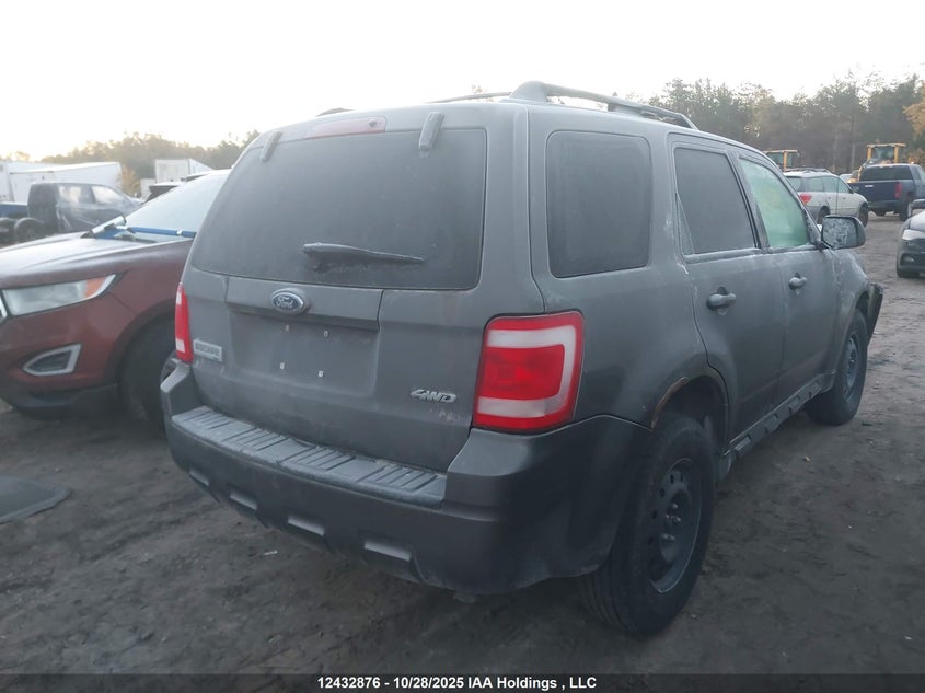 1FMCU93G39KB76732 2009 FORD ESCAPE photo no. 4