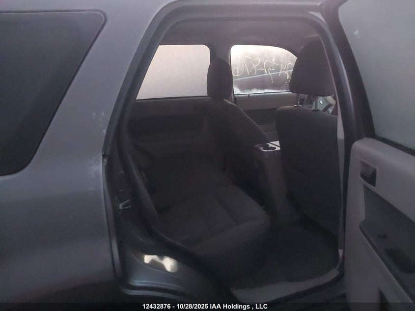 1FMCU93G39KB76732 2009 FORD ESCAPE photo no. 8