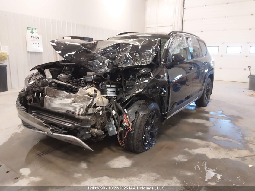 1V2CR2CA2SC514354 2025 VOLKSWAGEN ATLAS photo no. 2