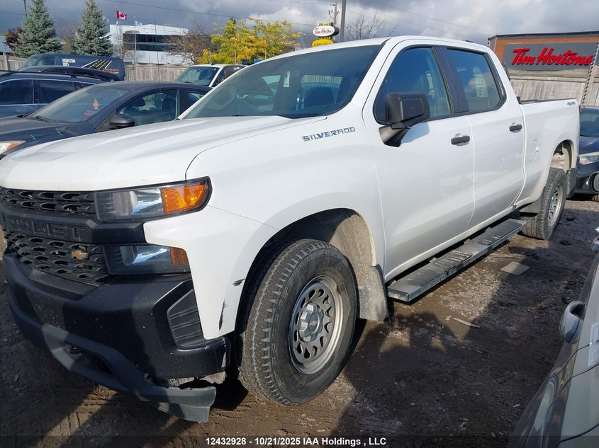 1GCPYAEH0LZ229967 2020 CHEVROLET SILVERADO photo no. 2