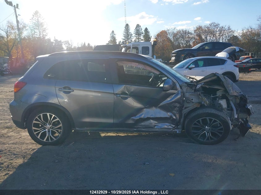 2018 Mitsubishi Rvr Se Limited/Gt VIN: JA4AJ4AW5JZ609698 Lot: 12432929