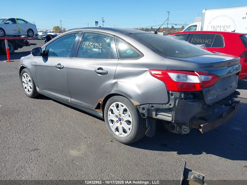 1FADP3F2XEL358290 2014 FORD FOCUS photo no. 3