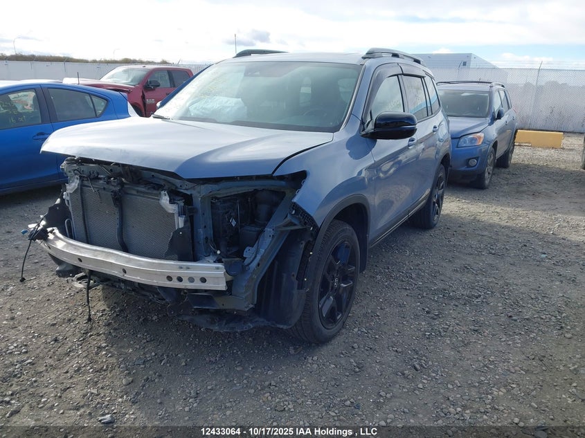 5FNYF8H86RB500446 2024 HONDA PASSPORT photo no. 2