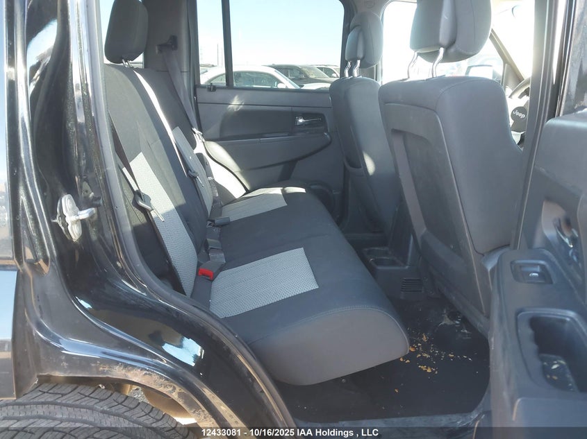 1J4PN2GK0AW123101 2010 JEEP LIBERTY (NORTH AMERICA) photo no. 8