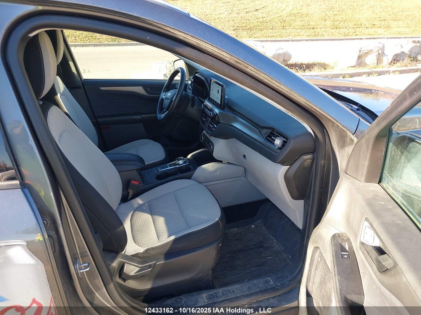 1FMCU9GN8PUA56094 2023 FORD ESCAPE photo no. 5