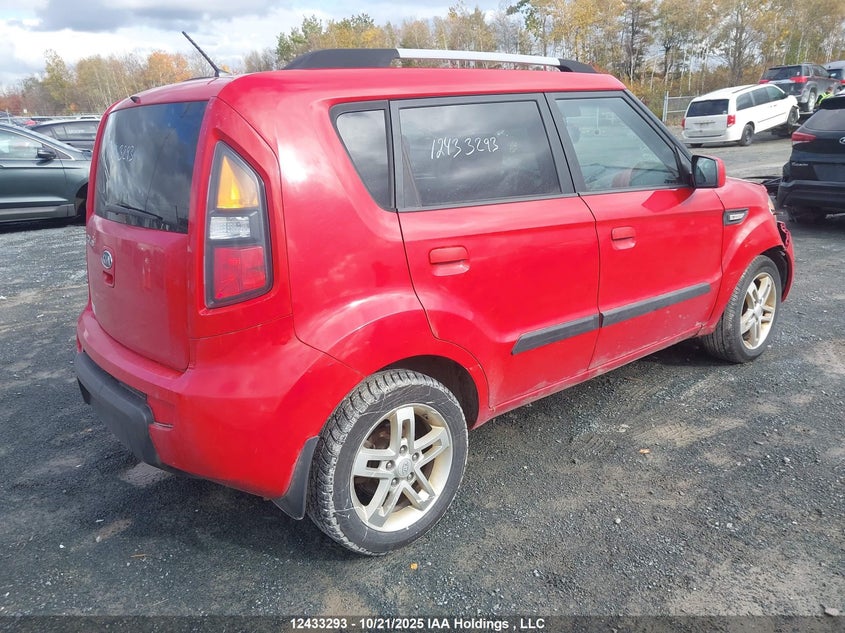 KNDJT2A21A7083390 2010 KIA SOUL photo no. 4