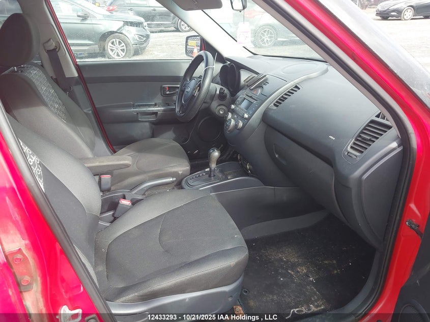 KNDJT2A21A7083390 2010 KIA SOUL photo no. 5