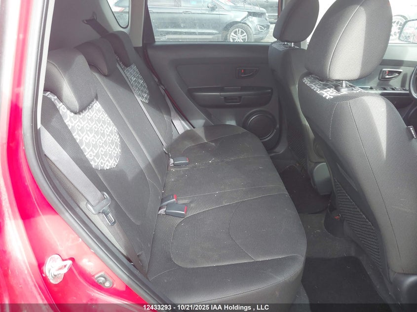 KNDJT2A21A7083390 2010 KIA SOUL photo no. 8