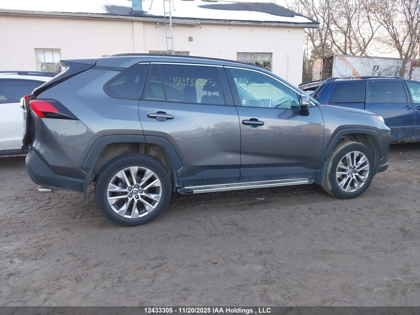 2T3R1RFV0NC312397 2022 TOYOTA RAV 4 photo no. 13