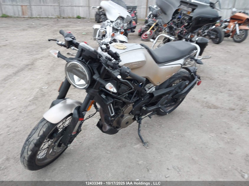 MD2JUJ40XNC208153 2022 HUSQVARNA SVARTPILEN photo no. 2