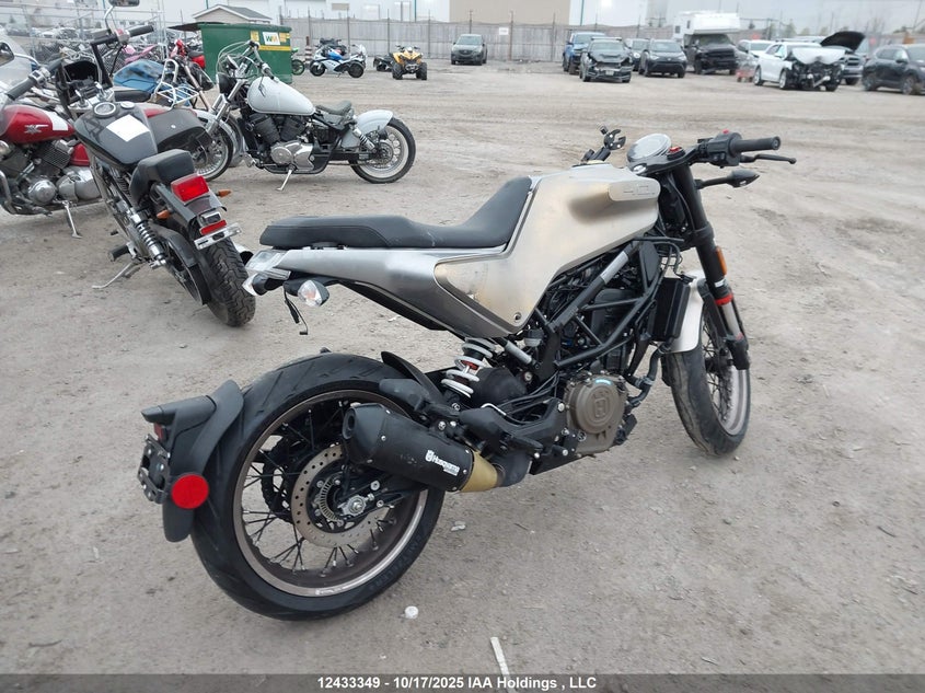 MD2JUJ40XNC208153 2022 HUSQVARNA SVARTPILEN photo no. 4