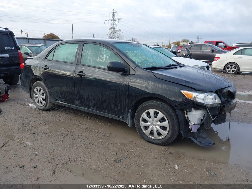 2T1BU4EE2DC053383 2013 TOYOTA COROLLA photo no. 2