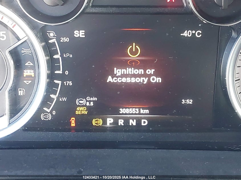 2018 Ram 2500 Laramie VIN: 3C6UR5FL5JG105112 Lot: 12433421