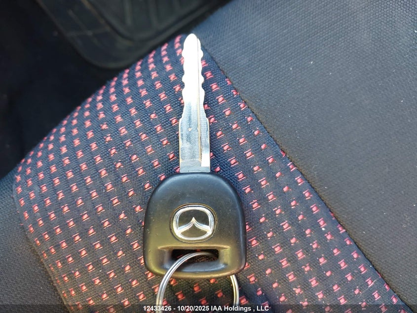 2005 Mazda 3 Hatchback VIN: JM1BK143351309587 Lot: 12433426