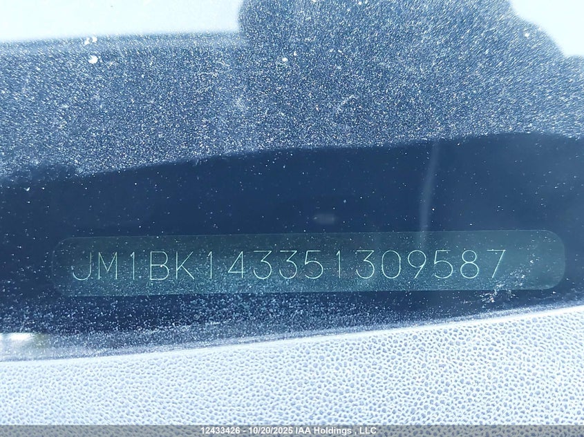 2005 Mazda 3 Hatchback VIN: JM1BK143351309587 Lot: 12433426