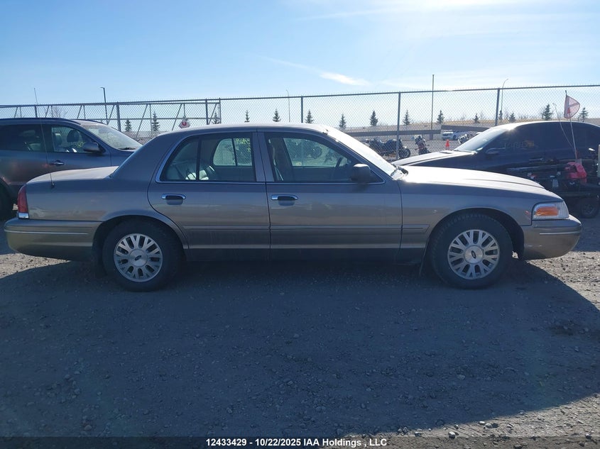 2005 Ford Crown Victoria Lx VIN: 2FAFP74W45X167117 Lot: 12433429