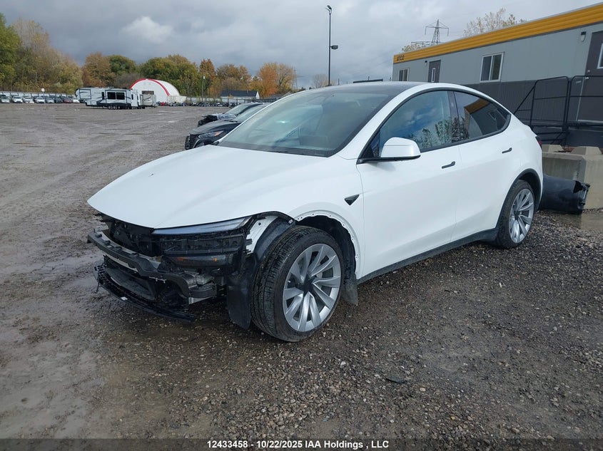 7SAYGDEE3TF337460 2026 TESLA MODEL Y photo no. 2