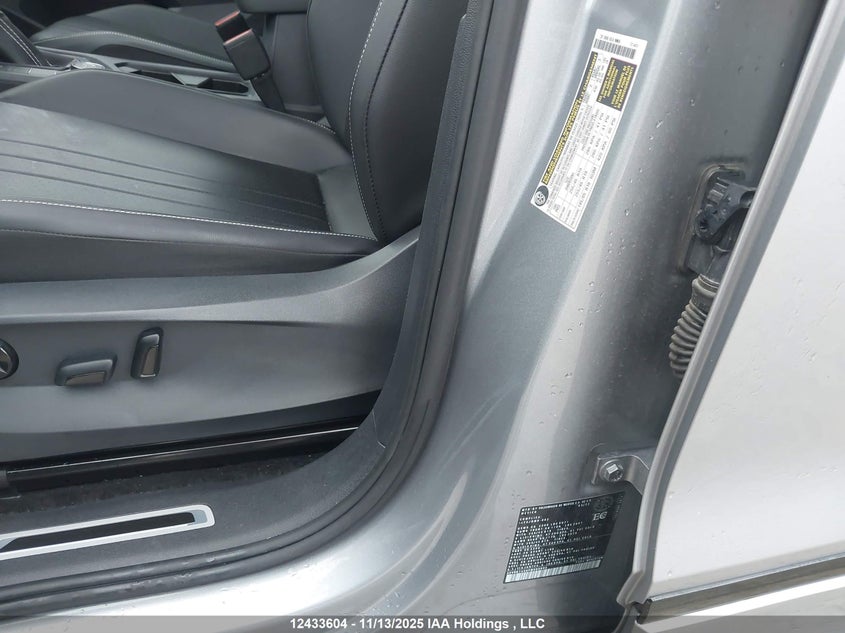 3VV8B7AX8PM086894 2023 VOLKSWAGEN TIGUAN photo no. 17