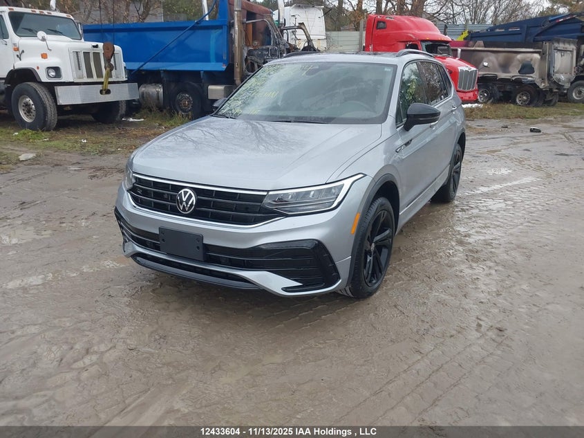 3VV8B7AX8PM086894 2023 VOLKSWAGEN TIGUAN photo no. 2