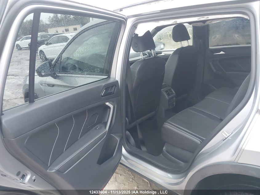 3VV8B7AX8PM086894 2023 VOLKSWAGEN TIGUAN photo no. 8