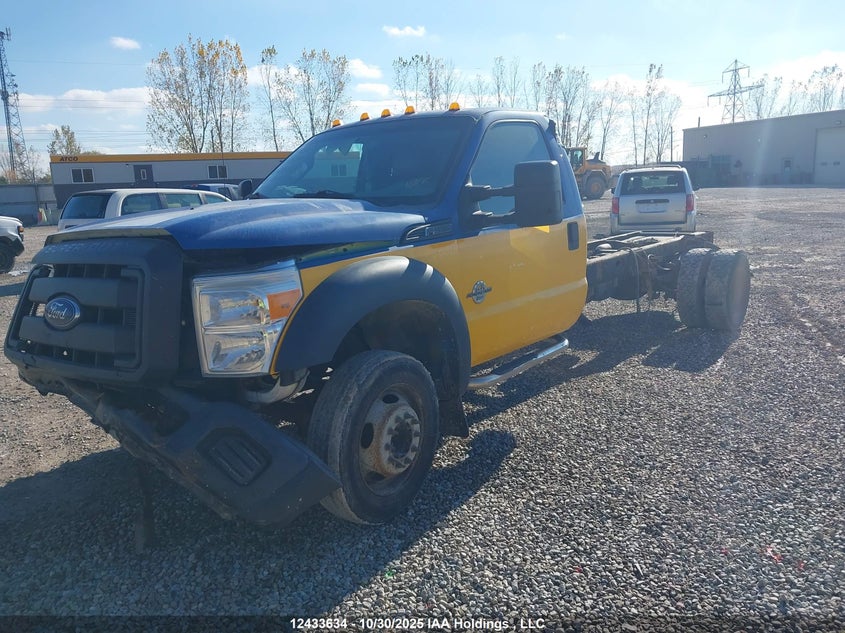 1FDUF5GT2FED01857 2015 FORD F550 photo no. 2