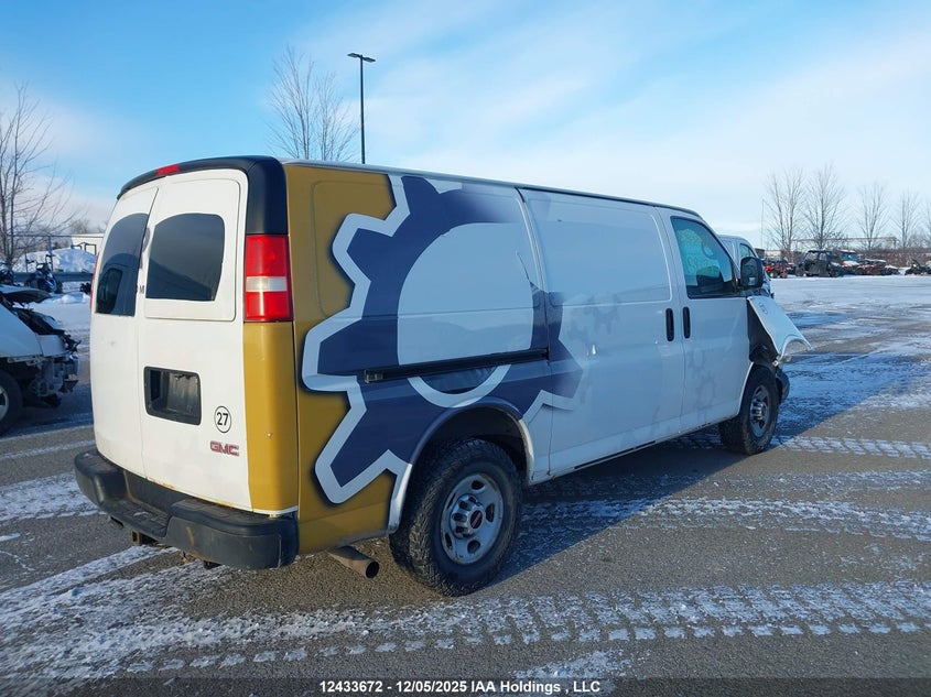 1GTW7FCAXE1158621 2014 GMC  photo no. 4