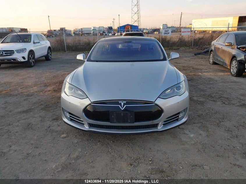 5YJSA1H17EFP38086 2014 TESLA MODEL S photo no. 11